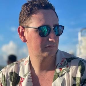 Meet your Posher, Zachary